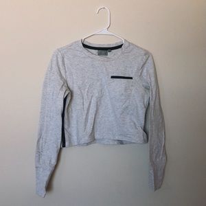 Athletes long sleeve crop top size small